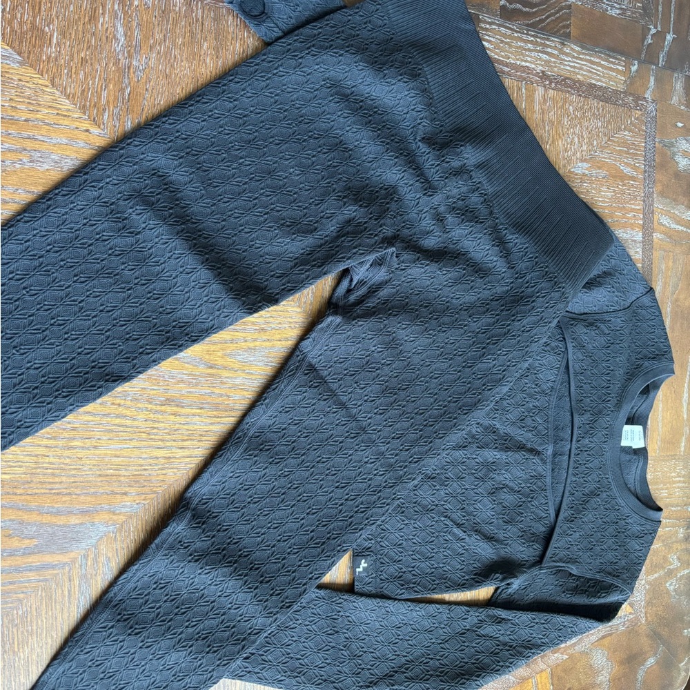 JoyLab Black Textured Crop Top & JoyLab Textured Leggings - Picture 4 of 6
